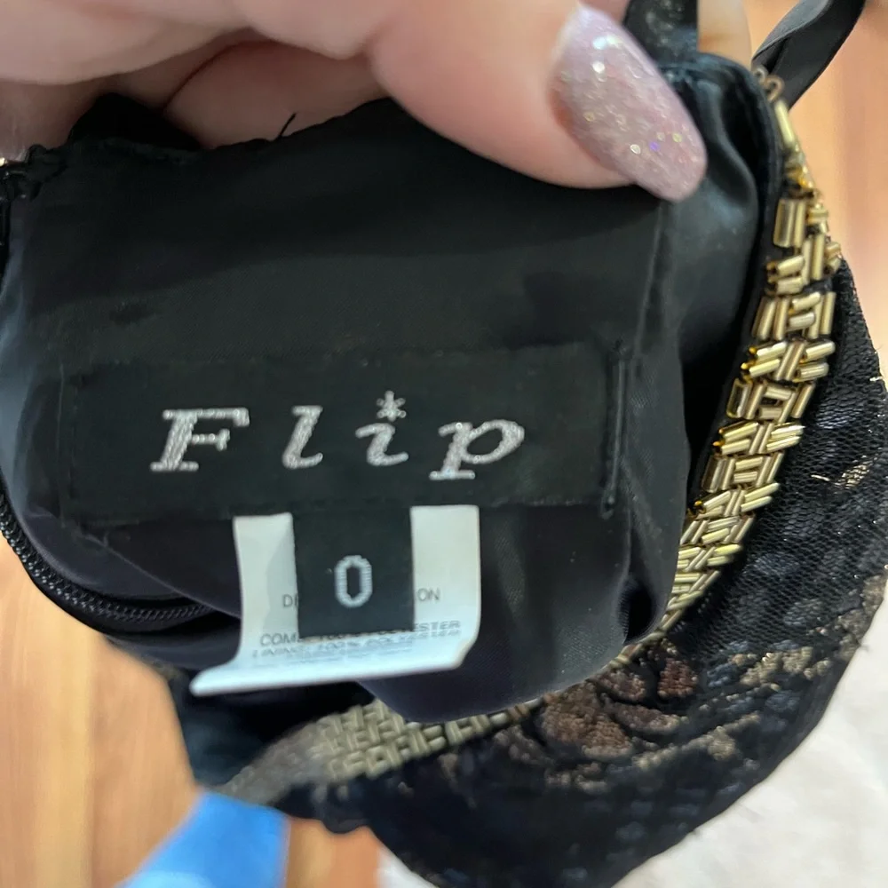 Elegant Black and Gold Floral Dress - Picture 6 of 8